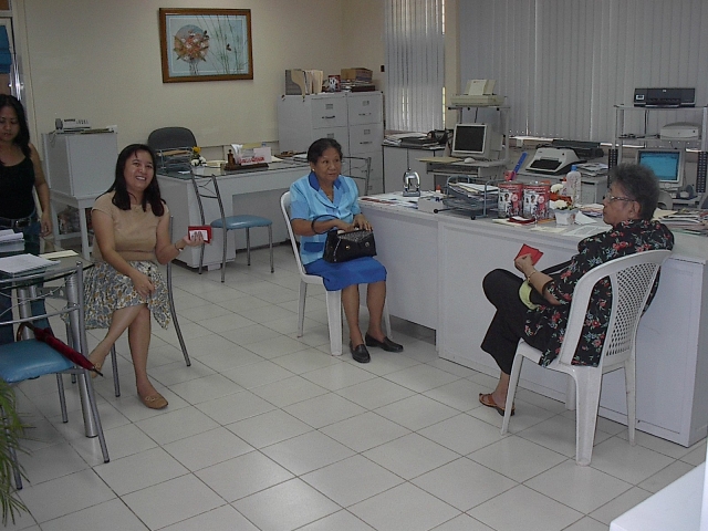 Two alumni visiting the SAAI office. From left to right: Inday Maxino, Mrs. Emma Magaso and Prof. Clarissa Ascano Flores.